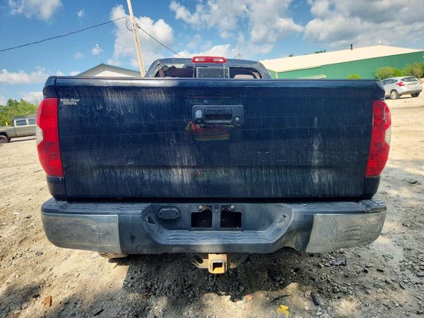 2021 TOYOTA TUNDRA SR5 grade