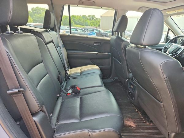 2022 HONDA PILOT SE