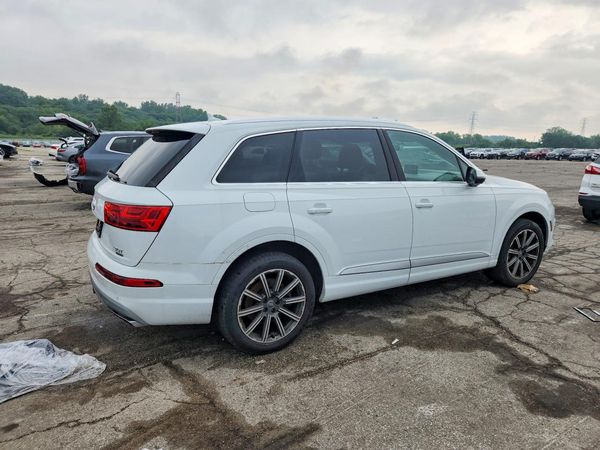 2017 AUDI Q7 quattro Premium Plus