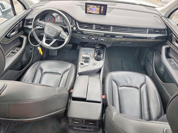 2017 AUDI Q7 quattro Premium Plus