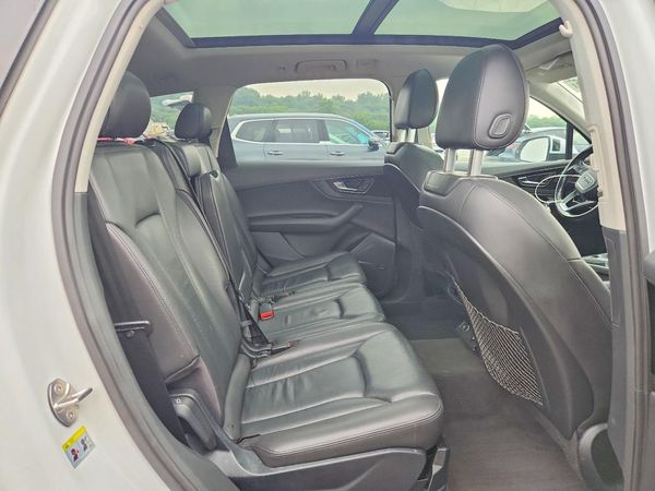 2017 AUDI Q7 quattro Premium Plus