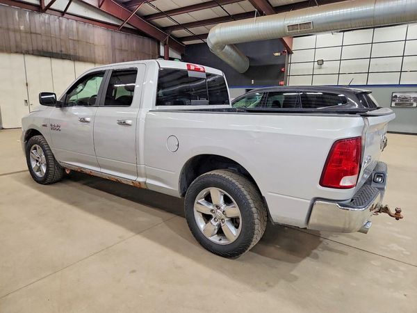 2016 RAM 1500 SLT