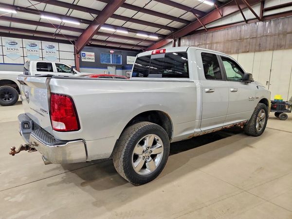 2016 RAM 1500 SLT