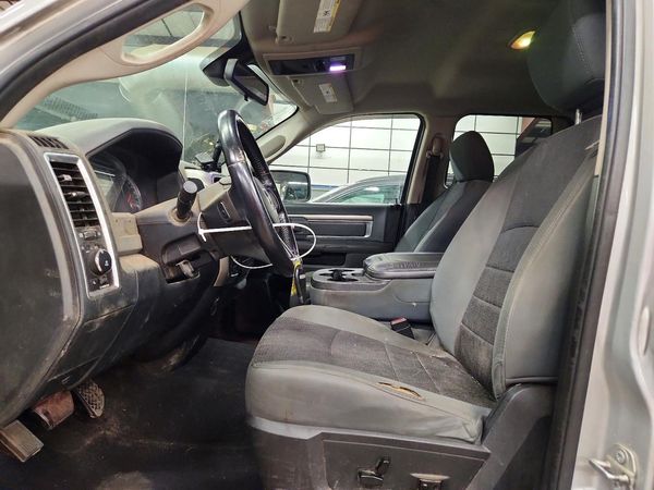 2016 RAM 1500 SLT
