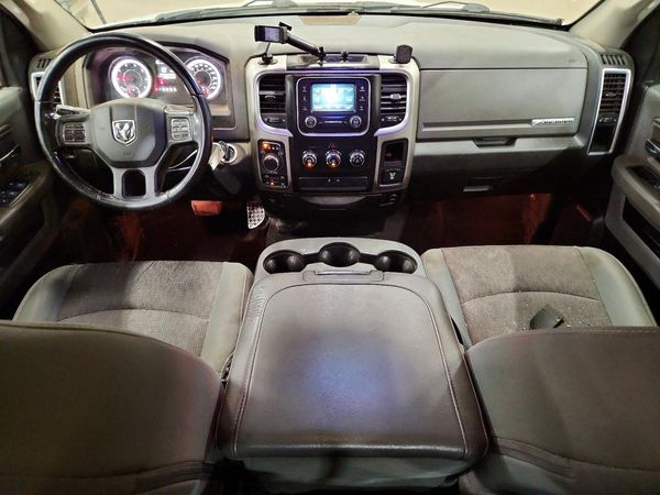 2016 RAM 1500 SLT