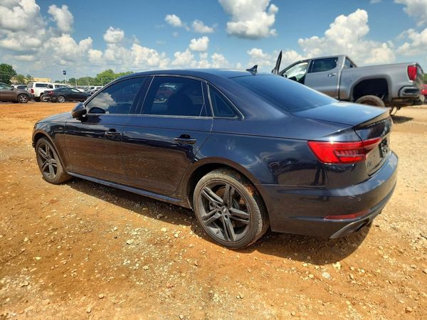 2017 AUDI A4 quattro Premium Plus