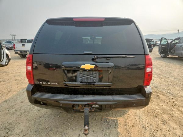 2014 CHEVROLET SUBURBAN LT