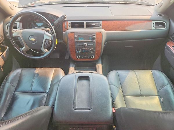 2014 CHEVROLET SUBURBAN LT