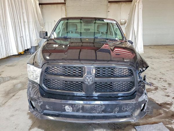 2016 RAM 1500 ST