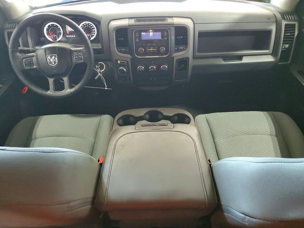 2016 RAM 1500 ST