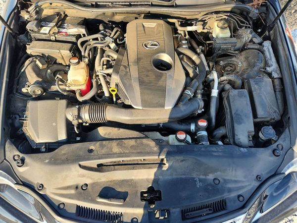 2016 LEXUS IS 200t