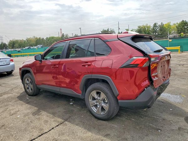 2024 TOYOTA RAV4 XLE