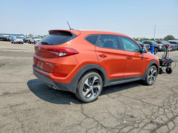 2016 HYUNDAI TUCSON