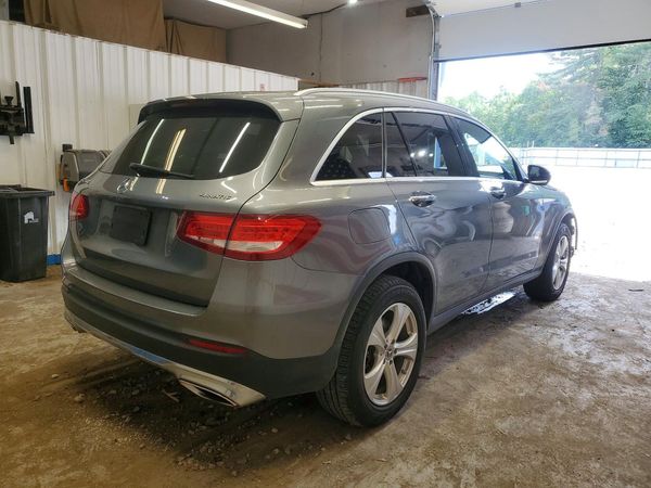 2018 MERCEDES-BENZ GLC GLC 300-4M