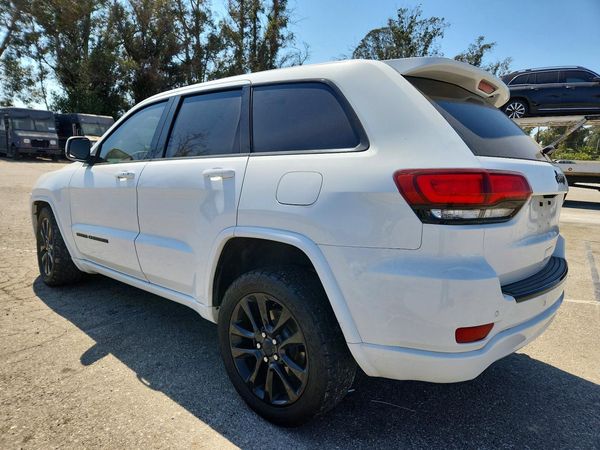 2017 JEEP GRAND CHEROKEE LAREDO 4X2
