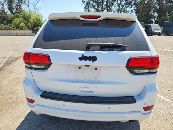 2017 JEEP GRAND CHEROKEE LAREDO 4X2