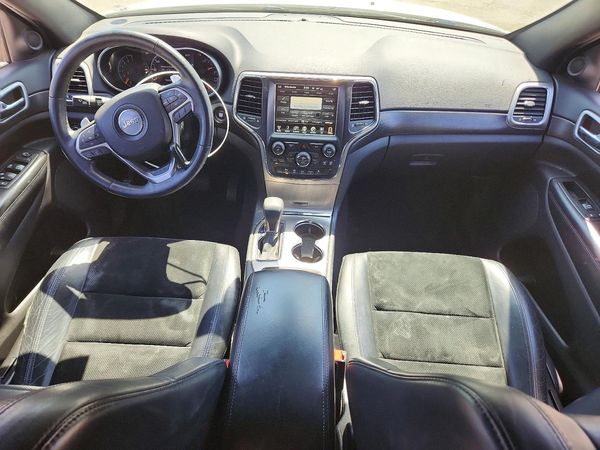 2017 JEEP GRAND CHEROKEE LAREDO 4X2