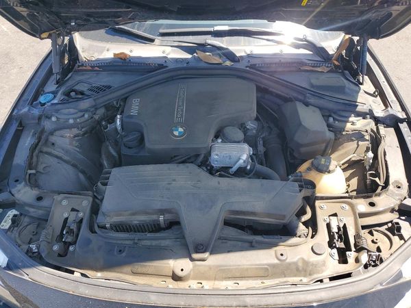 2017 BMW 320 SA — Engine bay
