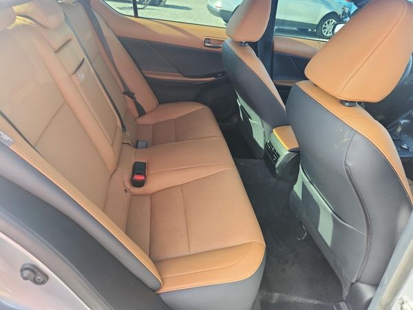 2025 LEXUS IS 350