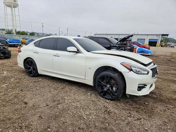 2018 INFINITI Q70