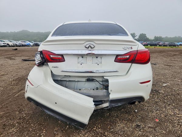 2018 INFINITI Q70