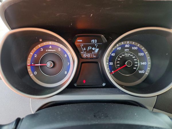 2015 HYUNDAI ELANTRA