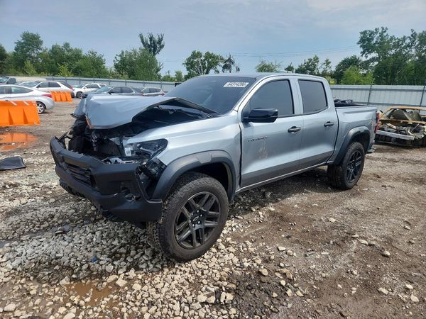 2024 CHEVROLET COLORADO Trail Boss — Front 3/4