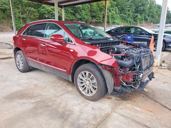 2017 CADILLAC XT5 Luxury