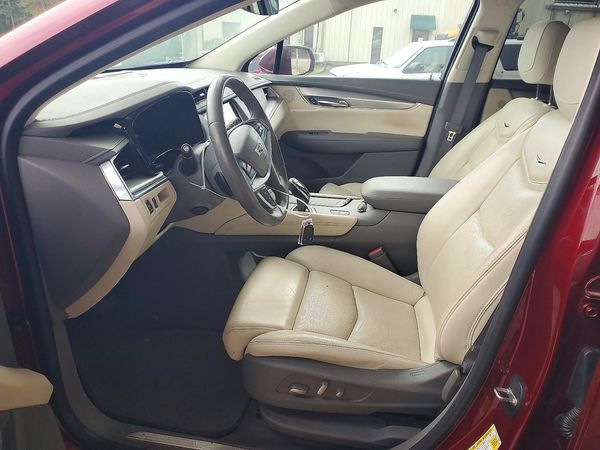 2017 CADILLAC XT5 Luxury