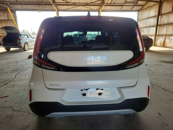2023 KIA SOUL LX, S