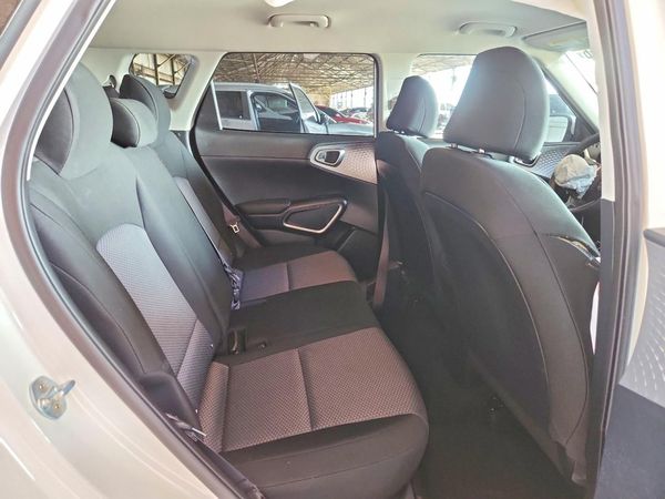 2023 KIA SOUL LX, S