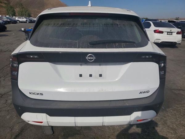 2025 NISSAN KICKS S