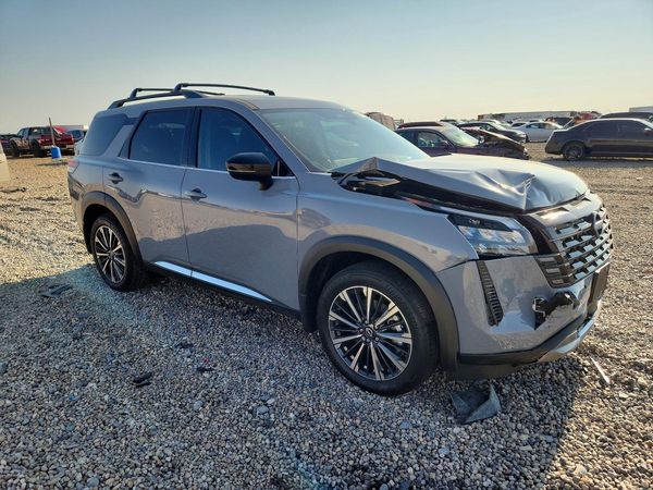 2026 NISSAN PATHFINDER Platinum — Passenger 3/4