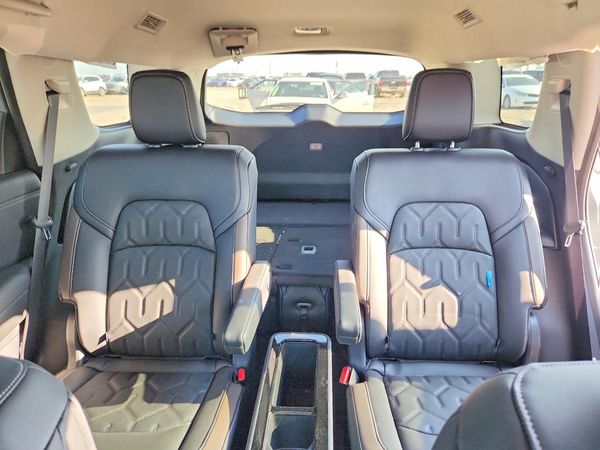2026 NISSAN PATHFINDER Platinum — SUVN