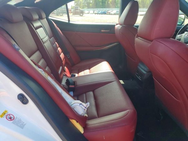 2017 LEXUS IS 200t