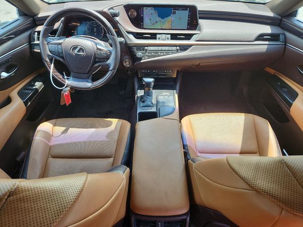 2019 LEXUS ES 350