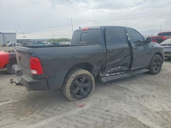2018 RAM 1500 SLT