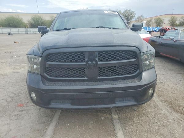 2018 RAM 1500 SLT