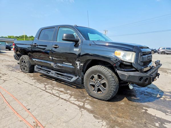 2015 TOYOTA TUNDRA SR5 Grade