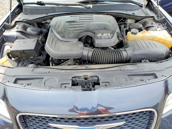 2015 CHRYSLER 300 Limited