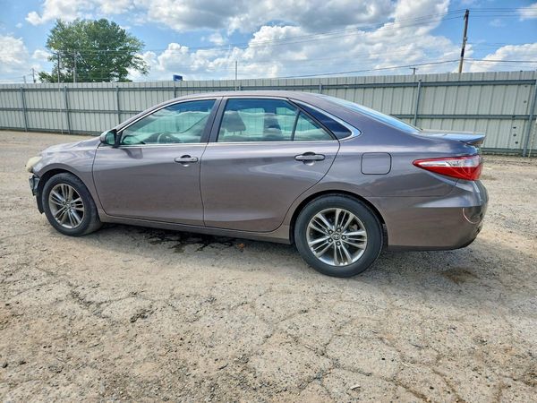 2016 TOYOTA CAMRY