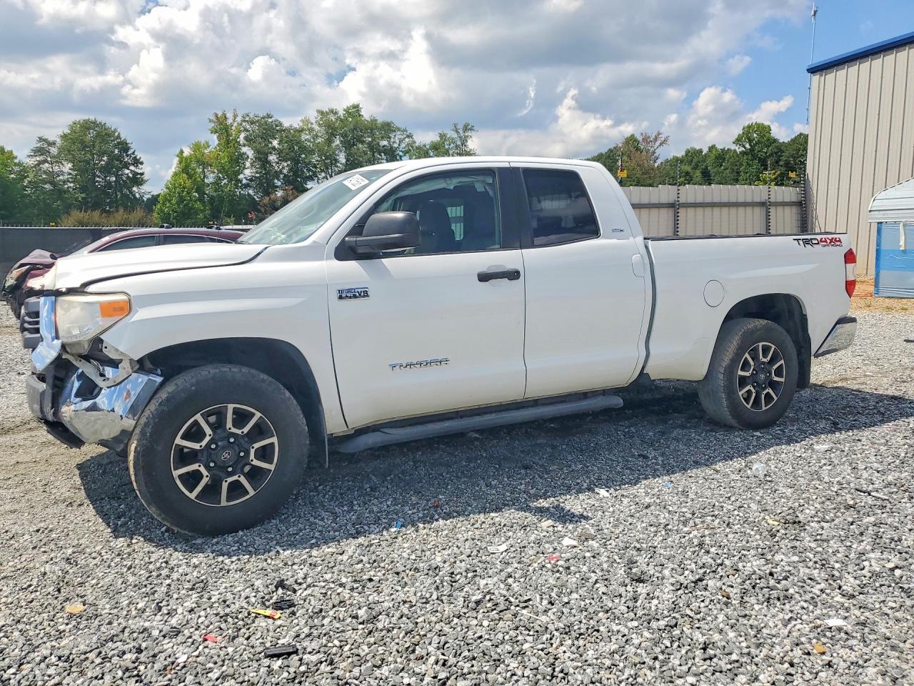 2015 TOYOTA TUNDRA SR5 Grade