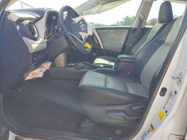 2015 TOYOTA RAV4 LE (X Grade) — DENT