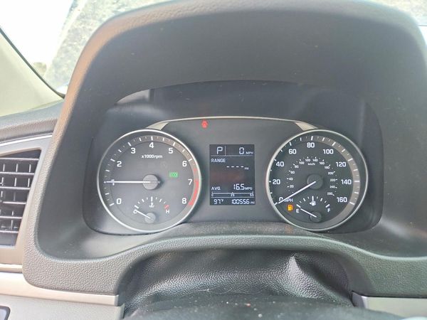 2017 HYUNDAI ELANTRA SE Base