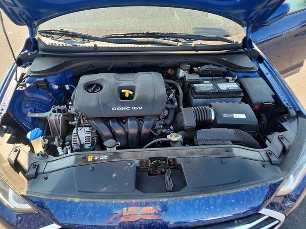 2017 HYUNDAI ELANTRA SE Base