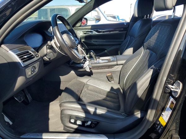 2021 BMW 750 xDrive