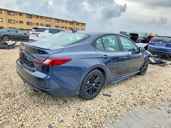 2026 TOYOTA CAMRY