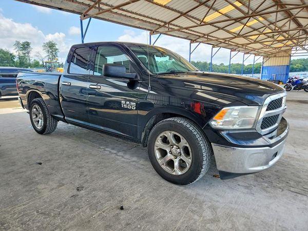 2017 RAM 1500 SLT QUAD CAB 4X2