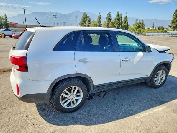 2015 KIA SORENTO GL