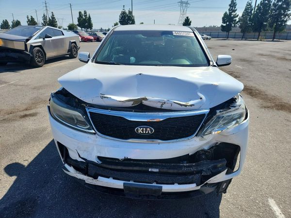 2015 KIA SORENTO GL
